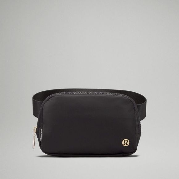 lululemon athletica Handbags - Everywhere Belt Bag 1L